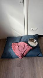 Gratis hondenmand, 2 voerbakken en afdrooghanddoek, Dieren en Toebehoren, Ophalen, Gebruikt, Overige