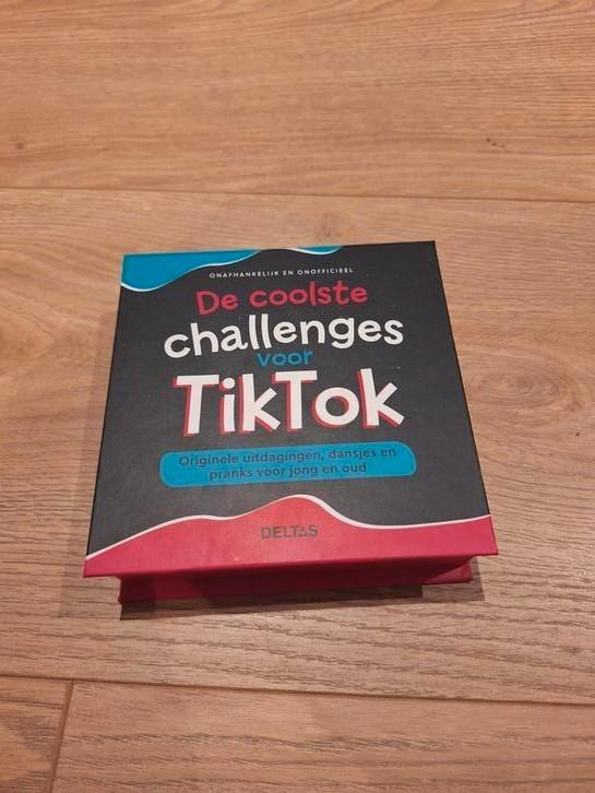 De coolste challenges voor TikTok, Boeken, Kinderboeken | Jeugd | onder 10 jaar, Zo goed als nieuw, Non-fictie, Ophalen of Verzenden