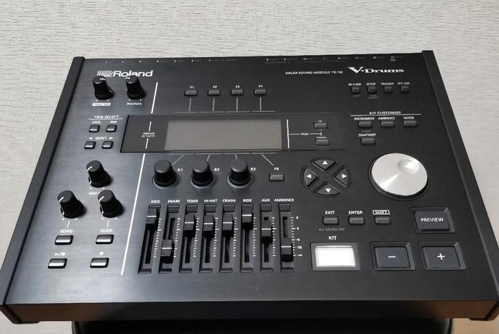 Roland TD-50X drum module with all drumtec sound editions, Muziek en Instrumenten, Drumstellen en Slagwerk, Zo goed als nieuw