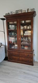 Antieke servieskast/glaskast, Ophalen