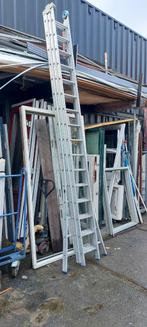Lange uitschuifbare ladder, Doe-het-zelf en Verbouw, Ladders en Trappen, Ophalen, Gebruikt, 4 meter of meer