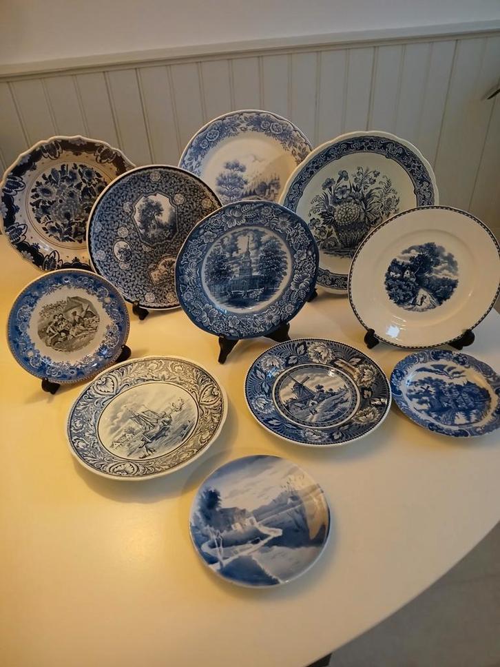 11 fraaie blauw / witte Borden.eerste helft 20 de Eeuw, Antiek en Kunst, Antiek | Servies compleet, Ophalen of Verzenden