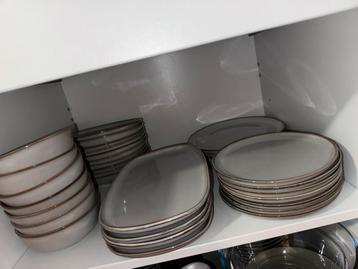 IKEA servies grijs bruin beschikbaar voor biedingen