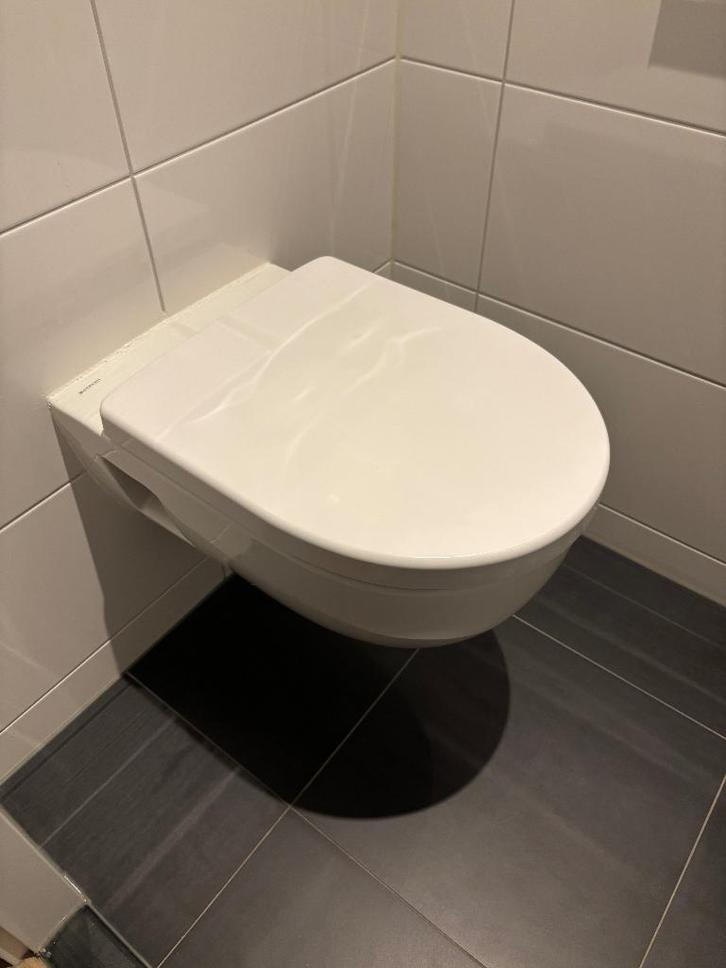 Geberit 300 wandcloset rimless extra diep, Doe-het-zelf en Verbouw, Sanitair, Zo goed als nieuw, Toilet, Ophalen