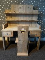 Steigerhouten bureautje met stoel en kastjes, Kinderen en Baby's, Kinderkamer | Tafels en Stoelen, Ophalen, Zo goed als nieuw