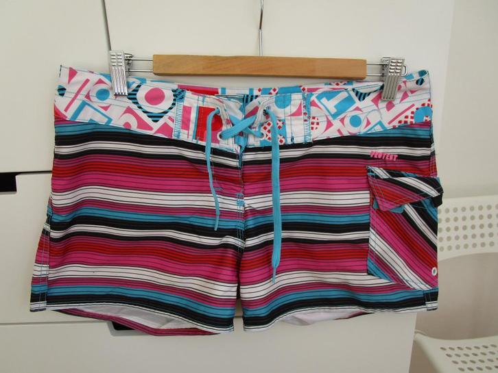 Protest - vrolijke zwemshort maat M, Kleding | Dames, Badmode en Zwemkleding, Zo goed als nieuw, Zwembroek of Short, Overige kleuren