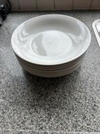 7 diepe witte borden van VT wonen, Huis en Inrichting, Keuken | Servies, Overige materialen, Ophalen of Verzenden, Zo goed als nieuw