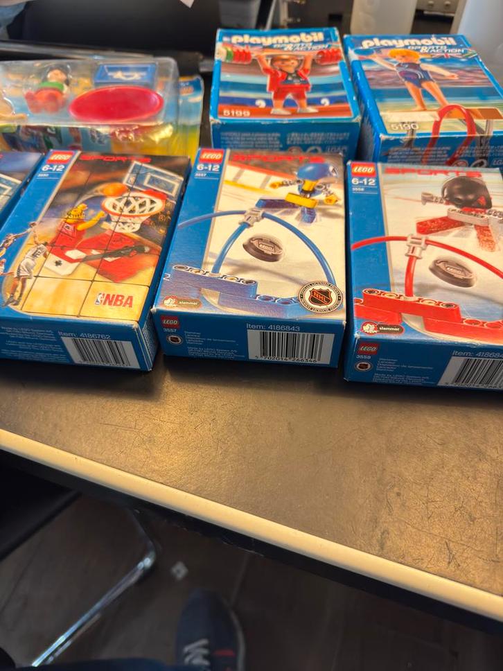 Lego sports en playmobil sports&action, Kinderen en Baby's, Speelgoed | Duplo en Lego, Nieuw, Ophalen of Verzenden