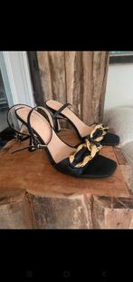 Guess pumps maat 37, Ophalen of Verzenden, Zo goed als nieuw, Schoenen