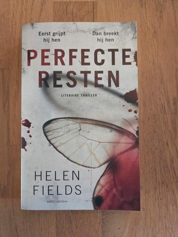 Perfecte Resten - Helen Fields beschikbaar voor biedingen
