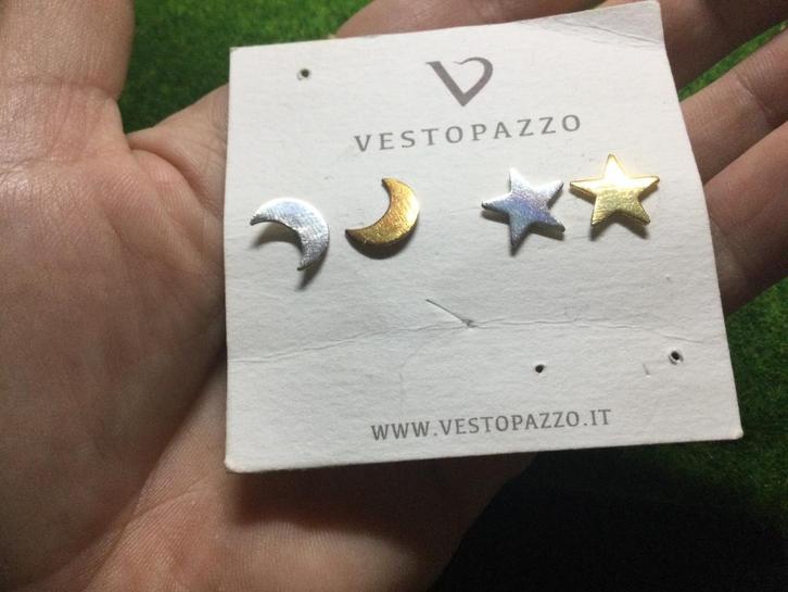 2 paar goud- en zilverkleurige oorbellen, Sieraden, Tassen en Uiterlijk, Oorbellen, Zo goed als nieuw, Knopjes of Stekers, Overige materialen