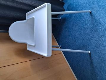 Ikea kinderstoel beschikbaar voor biedingen