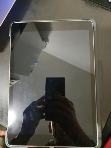 Ipad  9 gen 2020 beschikbaar voor biedingen