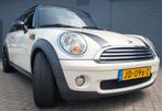 Mini Clubman 1.6 16V Cooper 2009 Wit, Voorwielaandrijving, 4 cilinders, 4 stoelen, Wit