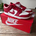 Nike dunk low white and university red St. John’s maat 43, Overige kleuren, Nike, Nieuw, Ophalen of Verzenden