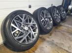 Velgen set met banden Hyundai Kona ( 225-45-R18 ), 18 inch, Gebruikt, Banden en Velgen, Ophalen of Verzenden