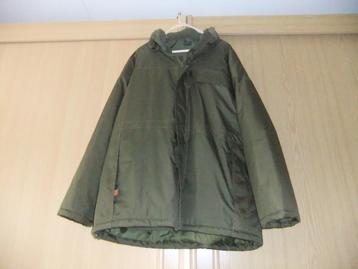 te koop traaker suit  3 piece  beschikbaar voor biedingen