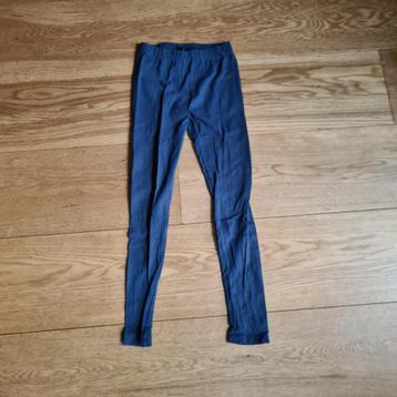Donker blauwe legging maat 140 merk Girls.  beschikbaar voor biedingen