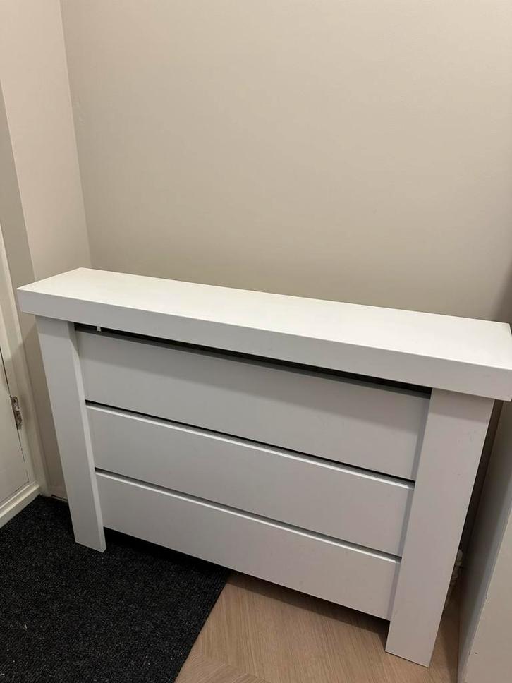 Sentimo radiator ombouw cabinet, Doe-het-zelf en Verbouw, Verwarming en Radiatoren, Zo goed als nieuw, Radiator, 30 tot 80 cm