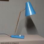 Machineblauwe vintage bureaulamp, Minder dan 50 cm, Ophalen of Verzenden, Bureaulamp, Metaal