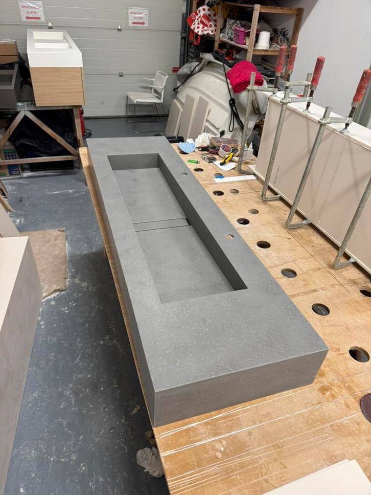 Corian solid surface wastafel 1.75 mtr, Huis en Inrichting, Badkamer | Badkamermeubels, Nieuw, Wasbak of Wastafel, Minder dan 100 cm