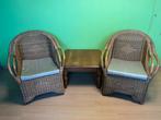 2 fauteuils en een tafeltje, Ophalen, Zo goed als nieuw, Kunststof, 2 zitplaatsen
