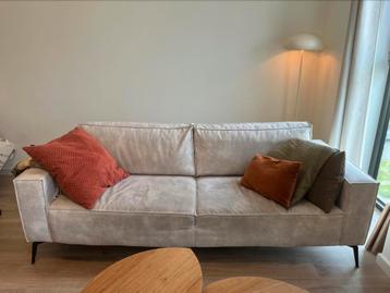Beige bank 2.5 zits. Velours stof