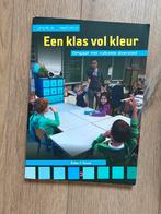 Een klas vol kleur - Robert Teune, Boeken, Ophalen of Verzenden, Gelezen, Overige niveaus, Overige vakken