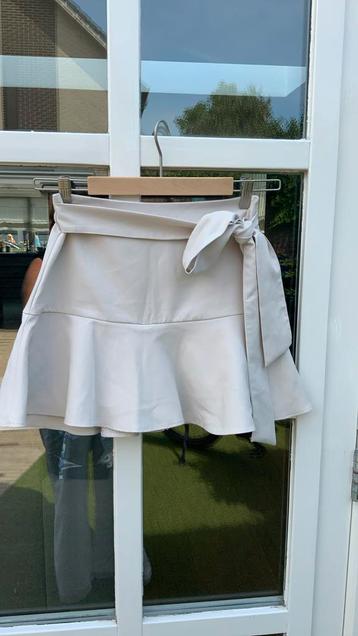 Off White rokje van Zara, maat S beschikbaar voor biedingen