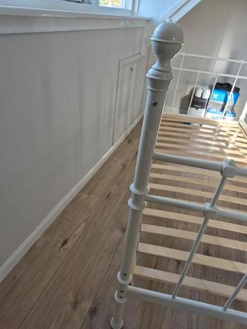 IKEA Hemnes Bedframe - Wit/Crème - Staal - afbeelding 2