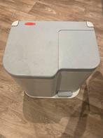 Rubbermaid Afvalemmer met Pedaal, Ophalen, Kunststof, Met pedaal, 50 tot 75 cm