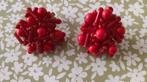Vintage jaren '60 rode clips glaskraaltjes messing setting, Sieraden, Tassen en Uiterlijk, Oorbellen, Ophalen of Verzenden, Gebruikt