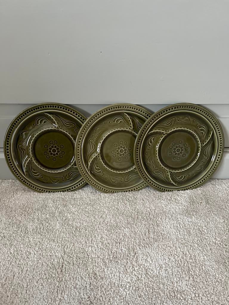 3 Borden - Fondue Borden - 25 cm, Ophalen of Verzenden, Gebruikt, Overige materialen, Los bestek