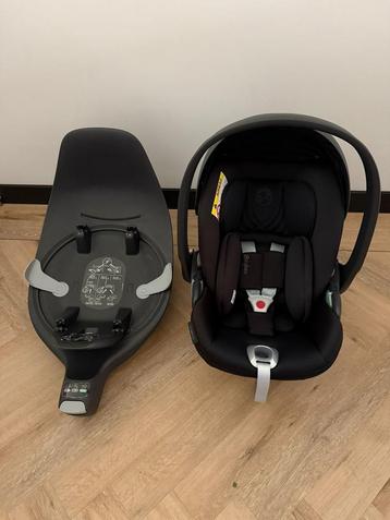 Cybex Cloud T plus autostoeltje en Base black beschikbaar voor biedingen