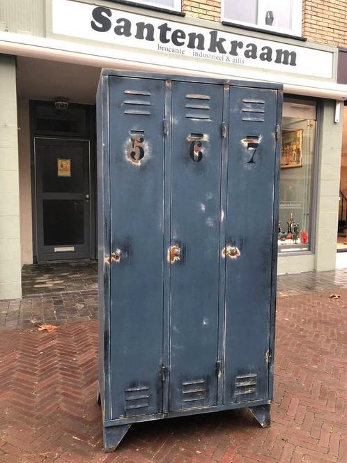 Vintage ijzeren lockerkast - industriële kledingkast, Huis en Inrichting, Woonaccessoires | Overige, Zo goed als nieuw, Ophalen of Verzenden