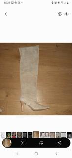 nieuwe suède laarzen, 2 delig. Maatje 37., Ophalen of Verzenden, Nieuw, Beige, Hoge laarzen