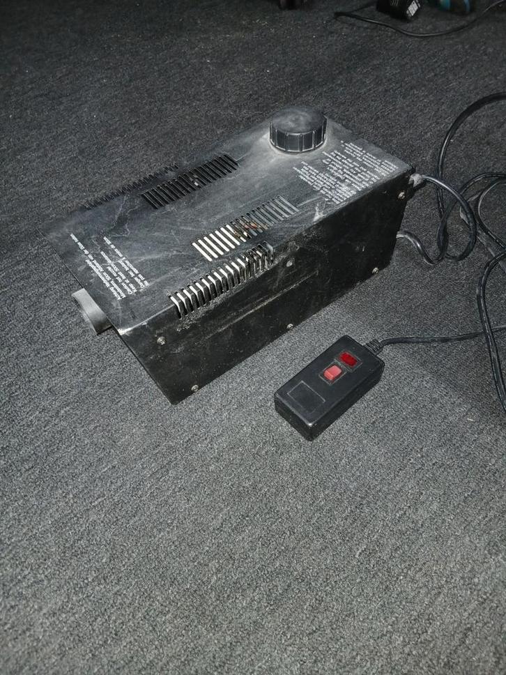 Rookmachine - Klaar voor gebruik!, Muziek en Instrumenten, Licht en Laser, Gebruikt, Rookmachine, Geluidgestuurd, Kleur, Stroboscoopeffect