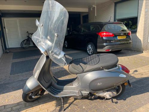 Vespa sprint, Fietsen en Brommers, Scooters | Vespa, Gebruikt, Vespa S, Benzine, Ophalen