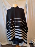 Gestreepte poncho zwart grijs., Zwart, Ophalen of Verzenden, Zo goed als nieuw, N.v.t