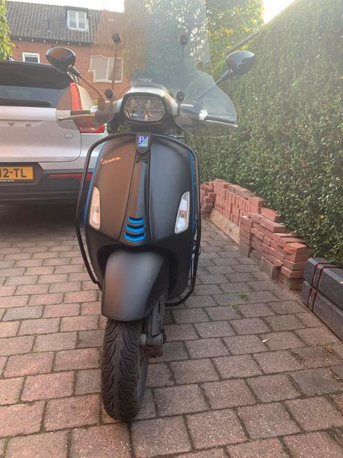 Vespa Sprint Notte, Fietsen en Brommers, Scooters | Vespa, Gebruikt, Ophalen