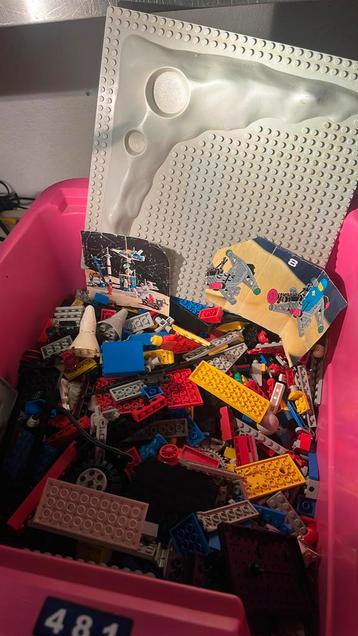 Lego jaren 80 ruimte station en veel meer beschikbaar voor biedingen