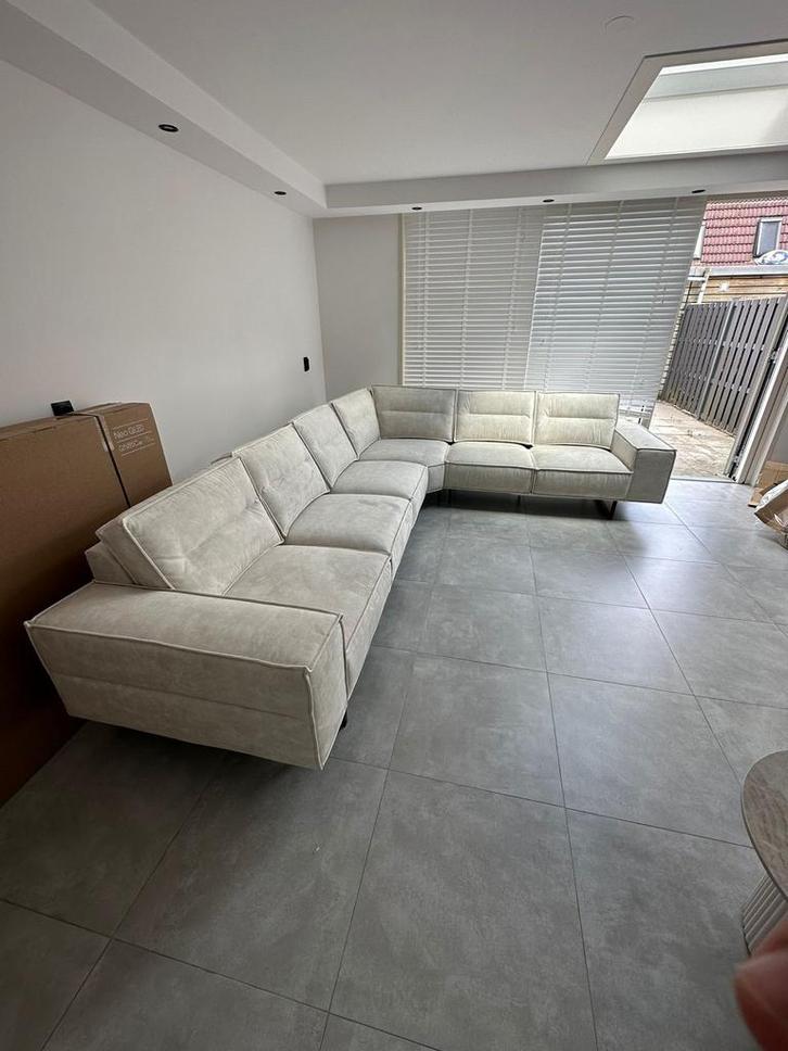 Beige Velvet Hoekbank - Zo Goed Als Nieuw!, Huis en Inrichting, Banken | Bankstellen, Zo goed als nieuw, Hoekbank, Vierpersoons of meer