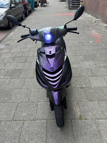 Zip 80 cc iget beschikbaar voor biedingen