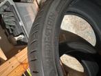 Zomerbanden Bridgestone 225/40 R18 en Vredestein 225/40 ZR18, Ophalen, 18 inch, Gebruikt, Band(en)