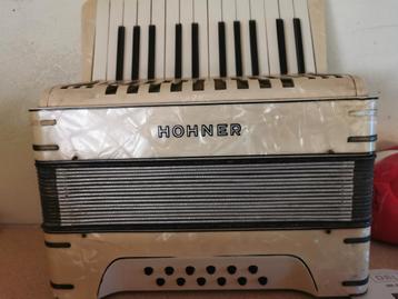 Prachtige Hohner, met garantie  beschikbaar voor biedingen