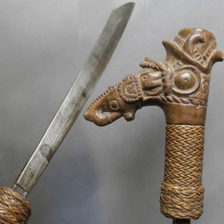 Tribal Dayak Zwaard MU2 Mandau Borneo koppensnellers wapen, Antiek en Kunst, Kunst | Niet-Westerse kunst, Ophalen of Verzenden