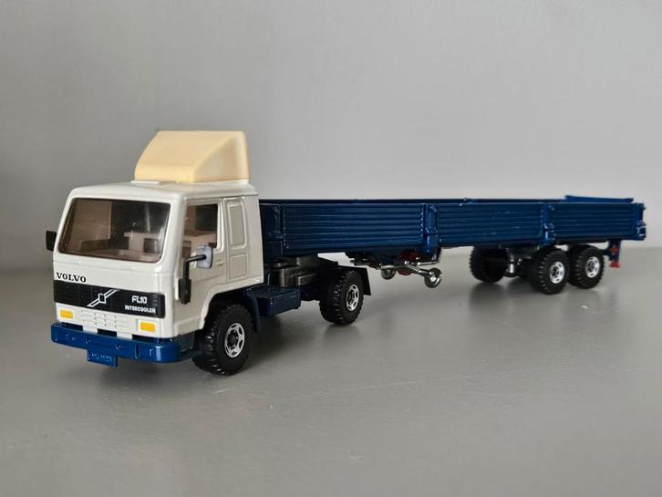 Siku Volvo FL10 wit Zweedse promo 1:55, Hobby en Vrije tijd, Modelauto's | 1:50, Zo goed als nieuw, Bus of Vrachtwagen, SIKU, Ophalen of Verzenden