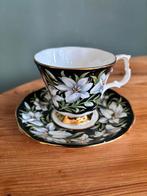 Royal Albert Provincial flower kop en schotel, Antiek en Kunst, Antiek | Servies los, Ophalen of Verzenden
