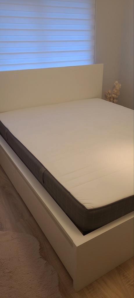 Ikea malm bedframe, hoog met 4 bedlades 160x200 cm, Huis en Inrichting, Slaapkamer | Bedden, Ophalen