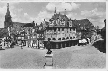 (380-952-011) Hoorn Roode Steen met Waag beschikbaar voor biedingen